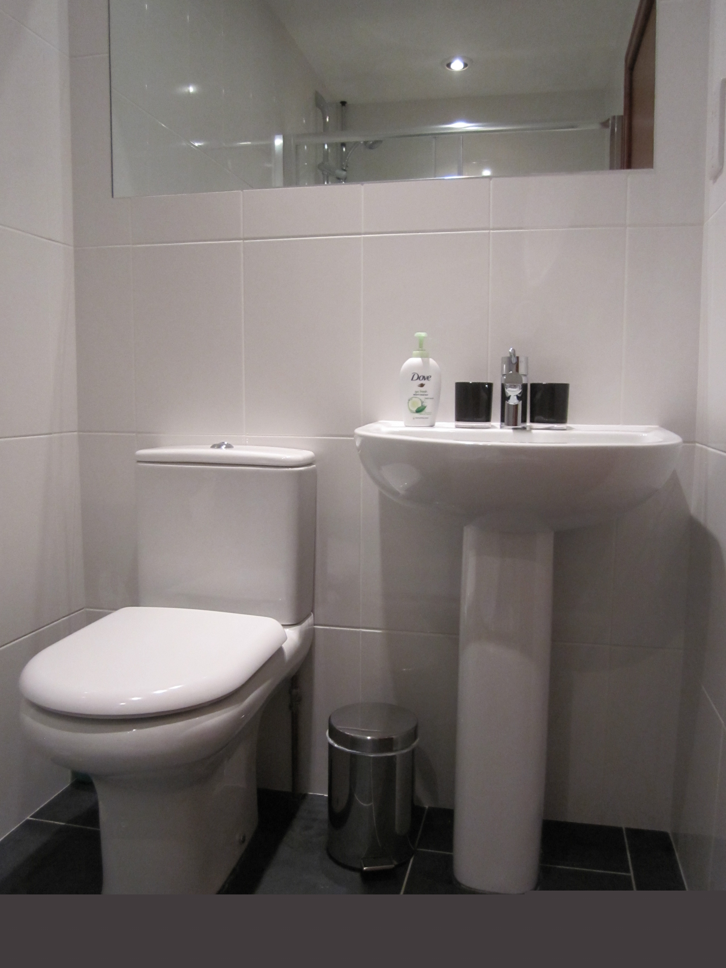 ensuite5.JPG